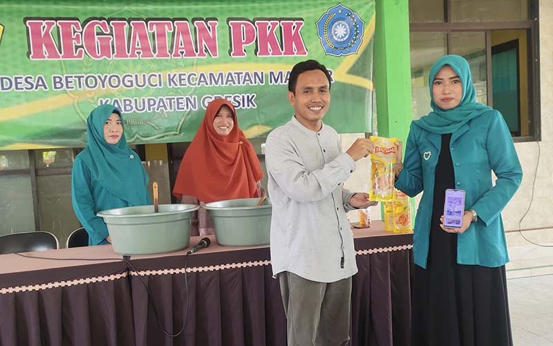 Pelatihan bikin deterjen di desa betoyoguci