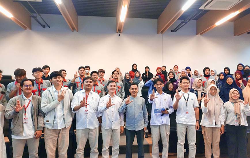 seminar mahasiswa visioner uisi